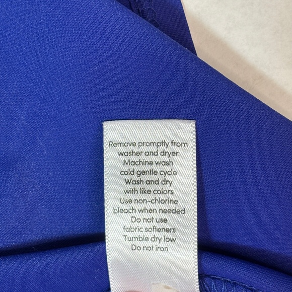 Athleta Sunlover UPF Tulip-Back Shirt - Size Small - Picture 9 of 10